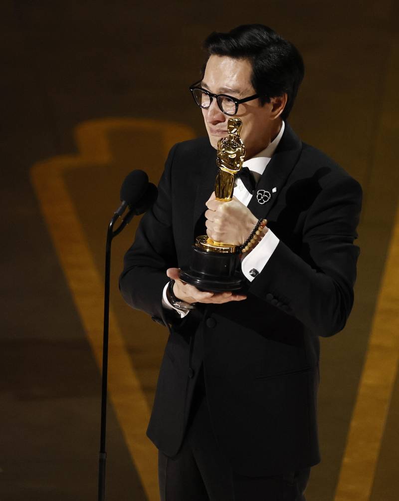 Ke Huy Quan premiato con l'Oscar come miglior attore non protagonista per "Everything Everywhere All At Once"