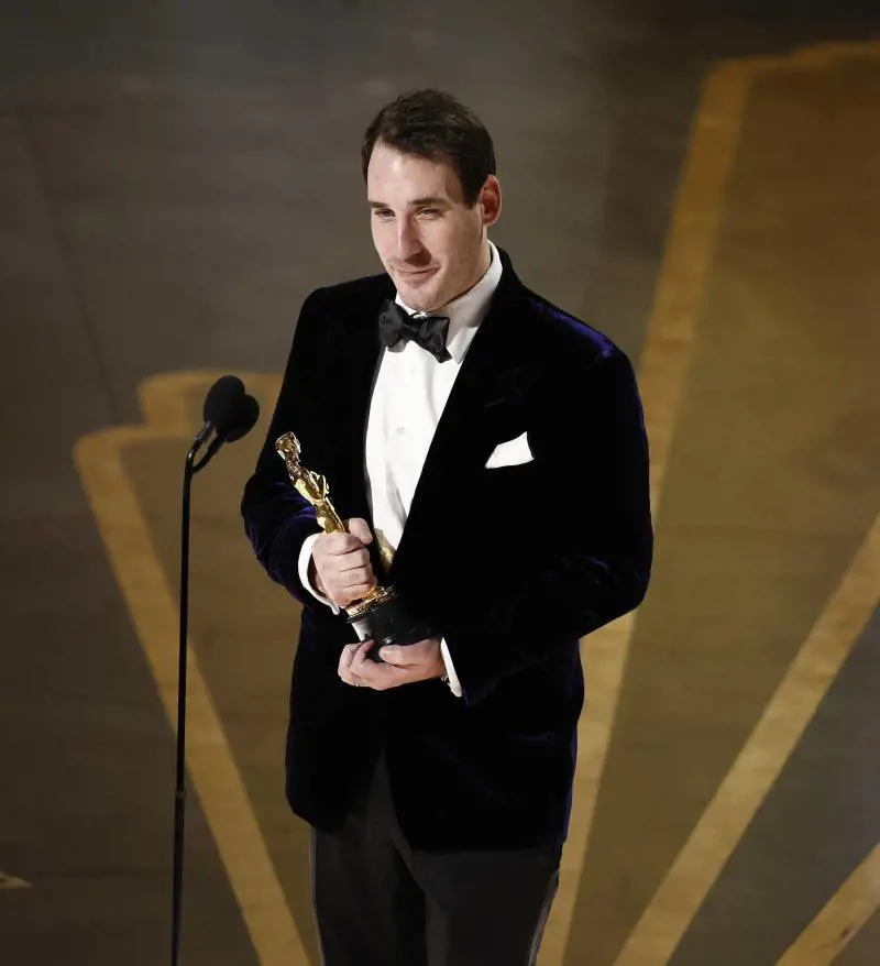 James Friend premiato con l'Oscar per la miglior fotografia per "Niente di nuovo sul fronte occidentale"