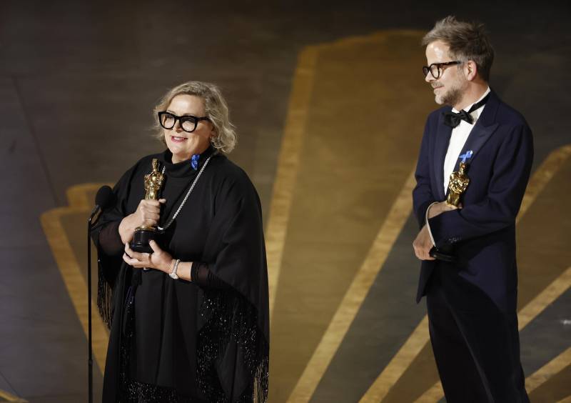 Ernestine Hipper e Christian M. Goldbeck premiati con l'Oscar per la miglior scenografia con "Niente di nuovo sul fronte occidentale"