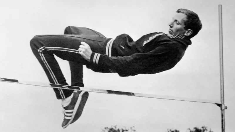 Addio al marziano Fosbury. L'uomo che di schiena rivoluzionò salti e atletica