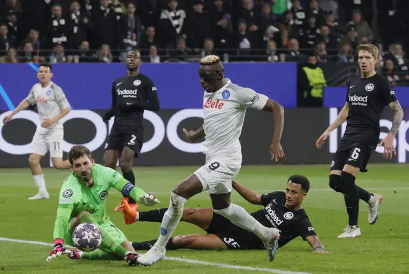 Napoli-Eintracht, chi gioca stasera e dove vederla