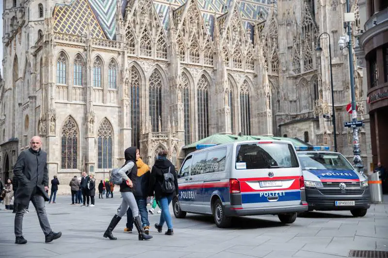 "Rischio attacco islamico". Vienna trema e si blinda. Le chiese sono nel mirino
