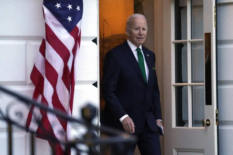 Biden: "Le banche Usa ora sono più solide". Ma la Borsa non si fida
