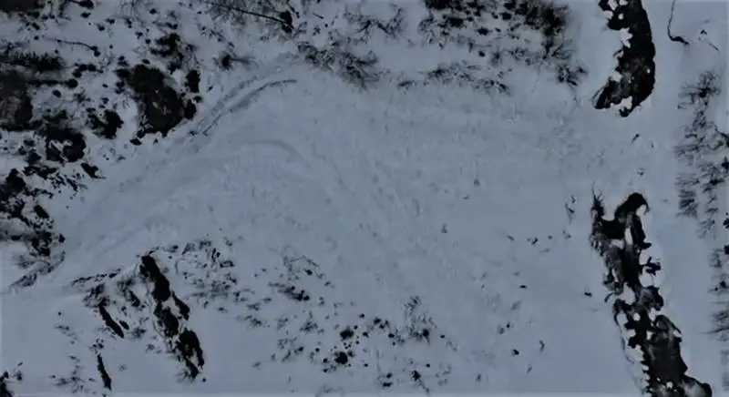 Valanga sopra Courmayeur, un morto e un disperso: il meteo ostacola i soccorsi