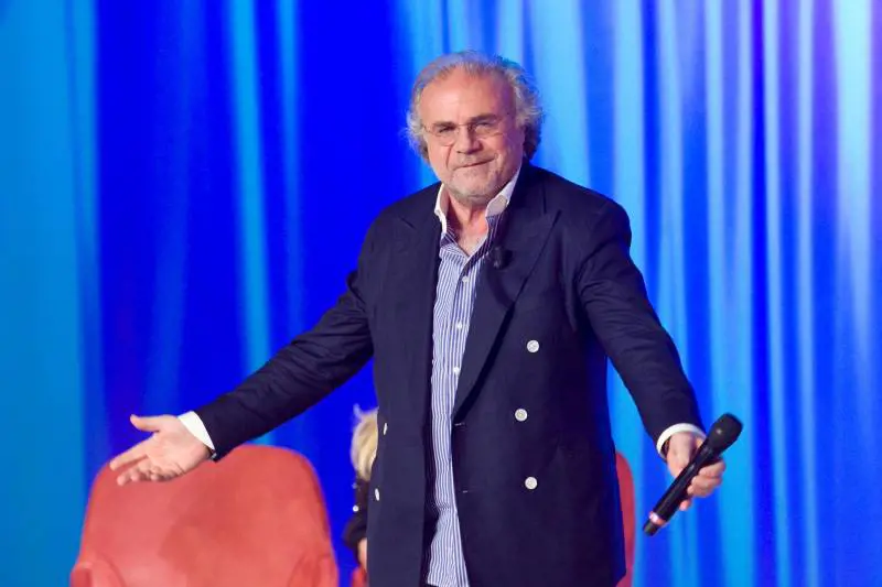 Jerry Calà nel mirino No Vax. Una risata li seppellirà