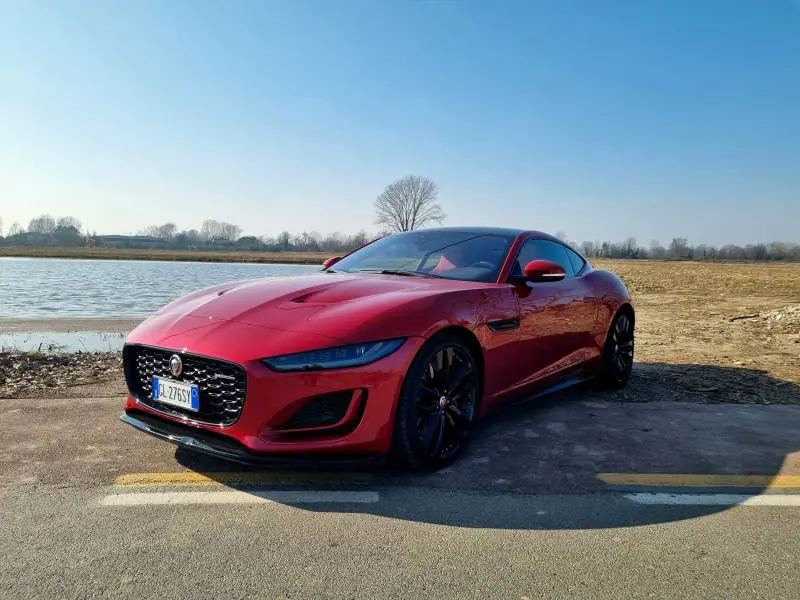 Jaguar F-Type 75 P450: coupè pura in via d’estinzione