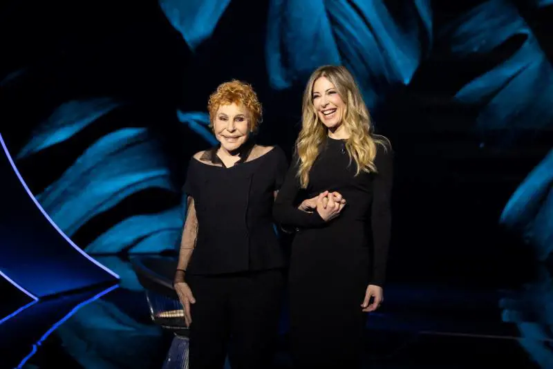 "Il mio vizio peggiore? Le canne". Ornella Vanoni senza freni a Belve