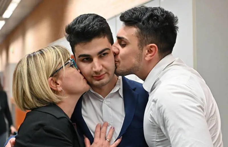 Alex, il killer del padre. "Ci diceva: vi uccido prima che arrivi il 112"