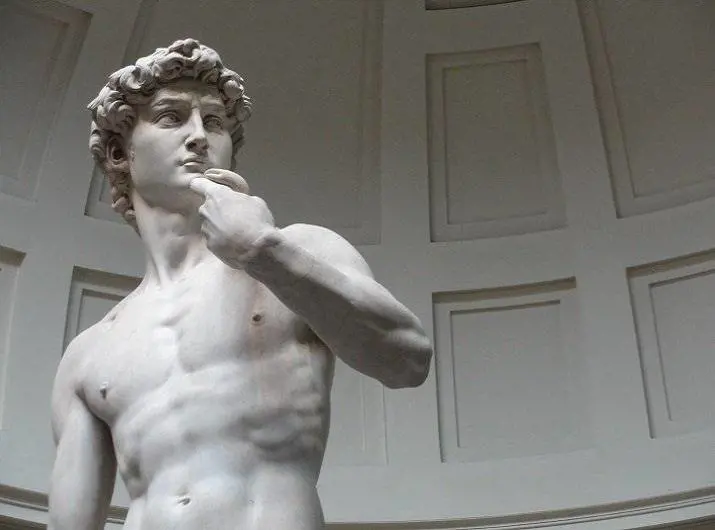 Altro che David "pornografico", Firenze premia la docente contestata