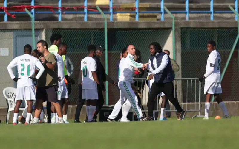 Se i giovani nigeriani abbandonano il campo per razzismo fantasma