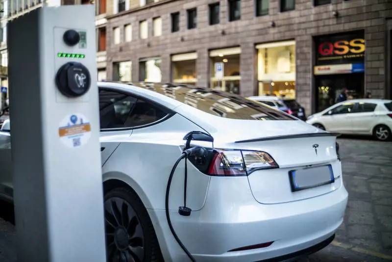 Leasing sociale, la soluzione per rendere più democratica l'auto elettrica