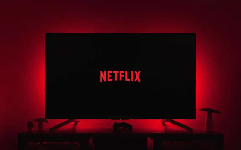 Netflix, rinviato lo stop alla condivisione delle password