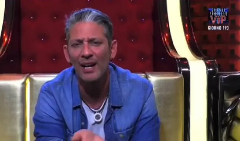 Gf Vip, Edoardo Tavassi richiamato da Signorini: "È l'ultima volta"