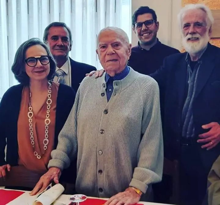 Pd senza vergogna: prima festeggia col partigiano stragista, poi minimizza