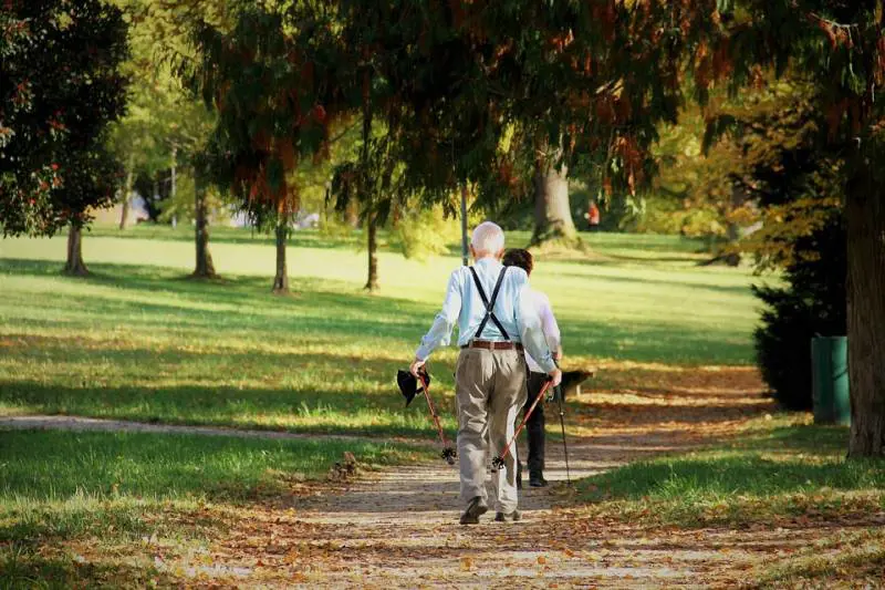 Over, le migliori attività fisiche da fare all’aperto a 60 anni