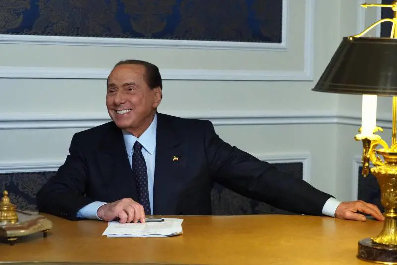 "Caro Silvio, coraggio! Non fare scherzi non è ancora arrivato il tempo di riposare"