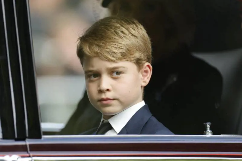 “Paggio del re”, il ruolo del principe George all’incoronazione di Carlo III 
