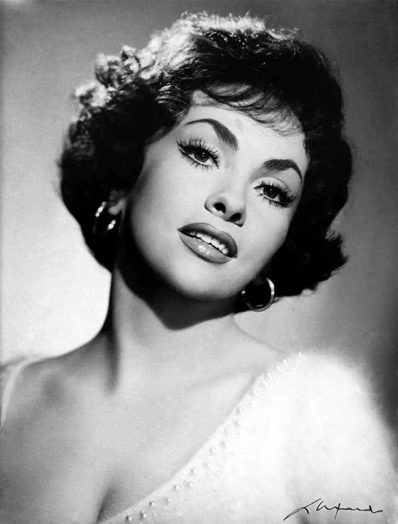 La regina Lollobrigida. "Gina è così italiana": parola di Orson Welles