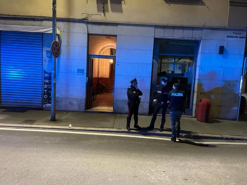"Ha ucciso mamma e nonna". Denunciato dal figlio 16enne