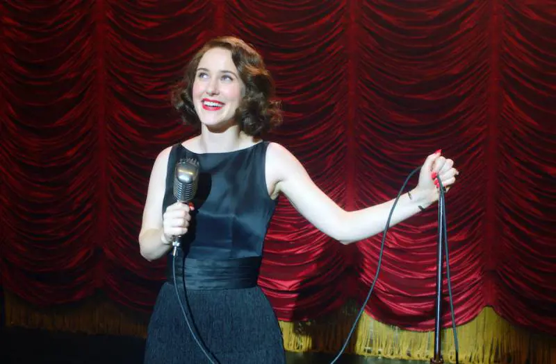 Mrs. Maisel torna in splendida forma con il suo "canto del cigno"
