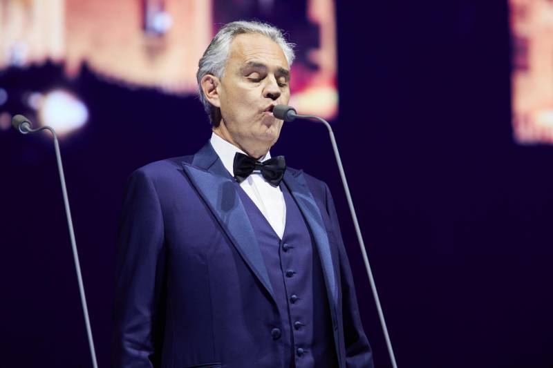Bocelli, accordo con la "Aeg". È una icona classica globale