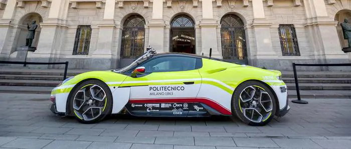 L'intelligenza artificiale al volante di una Maserati lungo la Mille Miglia