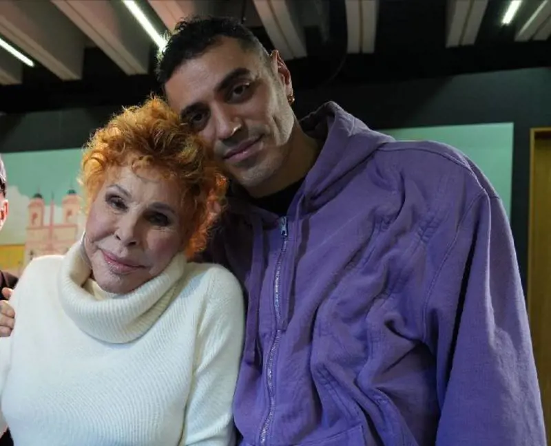 Ornella Vanoni a cena con Marracash: "Con trent'anni in meno ti avrei sbattuto al muro"