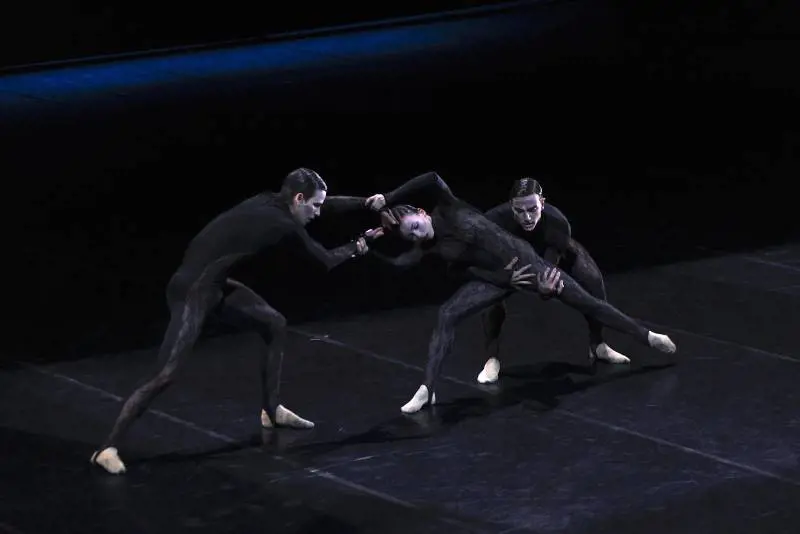 La luce dal Salone del Mobile si illumina alla Scala