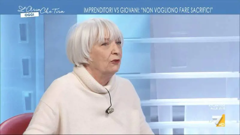 "A un passo dalla pulizia etnica...". L'attacco choc della scrittrice contro Lollobrigida