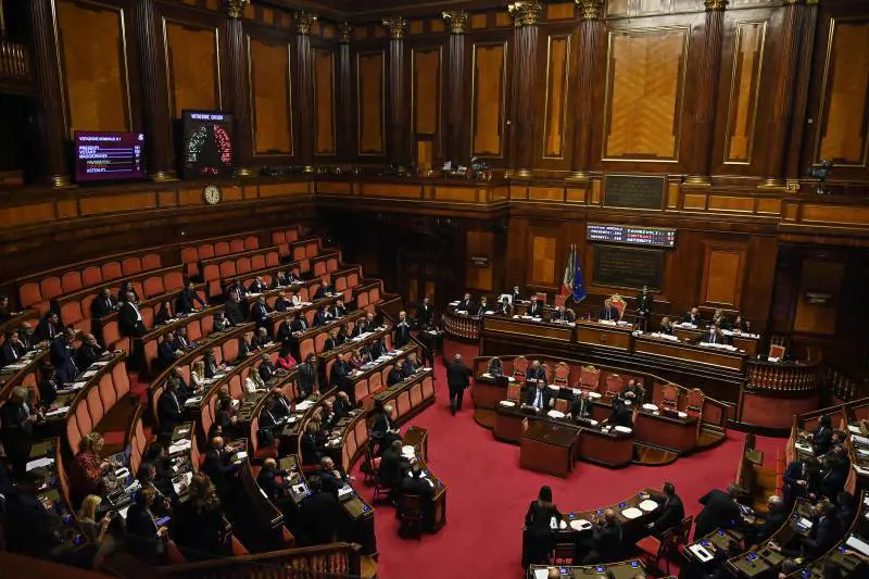 La lezione del centrodestra: vota la mozione dell'opposizione sul 25 aprile