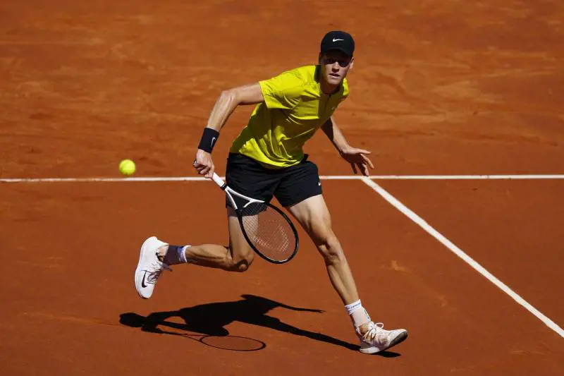 Atp Barcellona, nessuna rivincita con Musetti: Sinner si ritira per infortunio