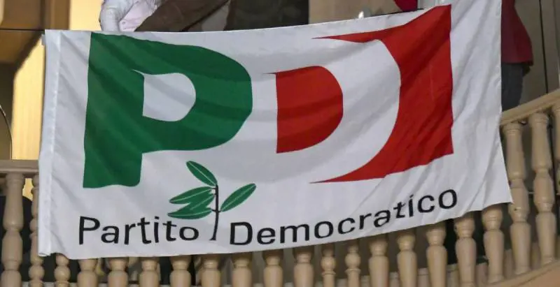 Accuse di revisionismo e inviti ad attaccare il governo: così il Pd strumentalizza il 25 aprile