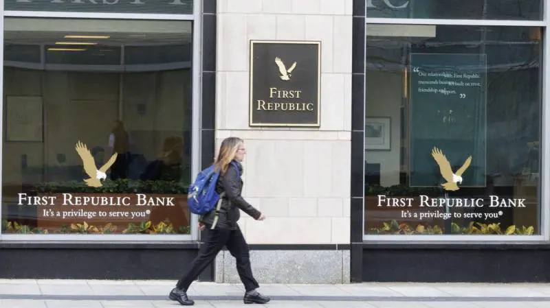 First Republic a picco (-44%). Torna la paura a Wall Street