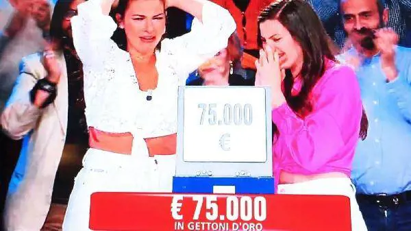 Premi in gettoni d’oro nei quiz televisivi. Perché si usano e quanto valgono realmente