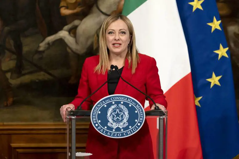 Altro che gufi della sinistra. Ecco cosa pensano della Meloni all'estero 