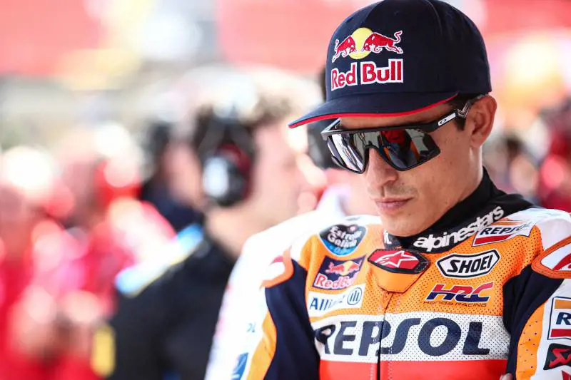 MotoGP, Marquez vola sul bagnato nelle Libere 2 a Lusail. Bagnaia solo 12°