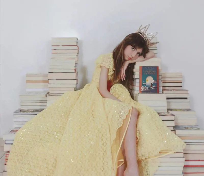 "La scrittura è il mio faro nel buio". Sara Ciafardoni tra malattia e passione sboccia l'amore per i libri