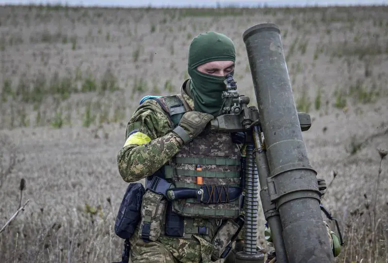 Kiev e l'offensiva a rilento. "Minato ogni metro". Allerta Usa: "Via da Minsk"