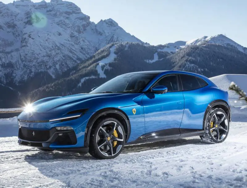 Ferrari Purosangue: riaprono gli ordini, ma in consegna dal 2026 in avanti 