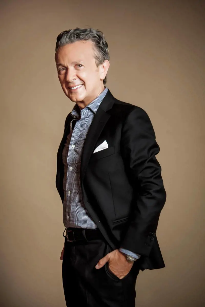 Partecipa al Sanremo russo: bufera su Pupo