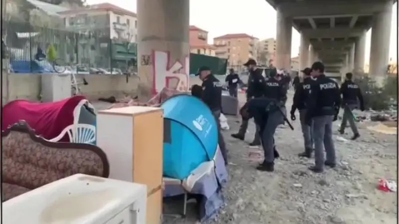 "200 respinti ogni giorno a Ventimiglia". Così la Francia viola Schengen e gli accordi Ue