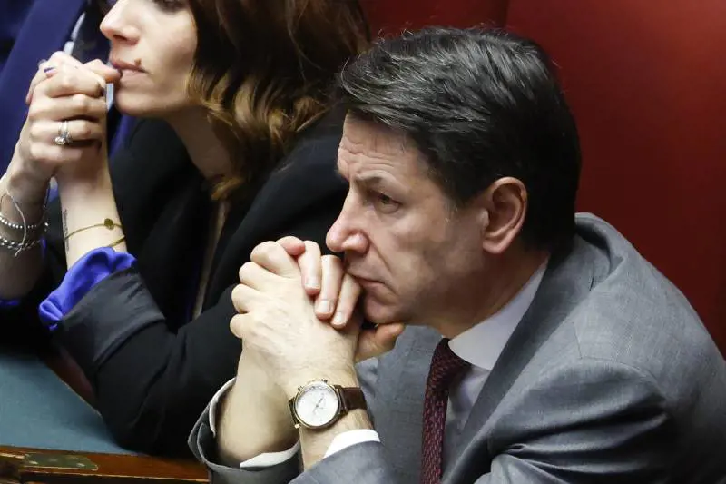 L’ultima dei pacifisti di casa nostra: soldi delle munizioni per gli affitti