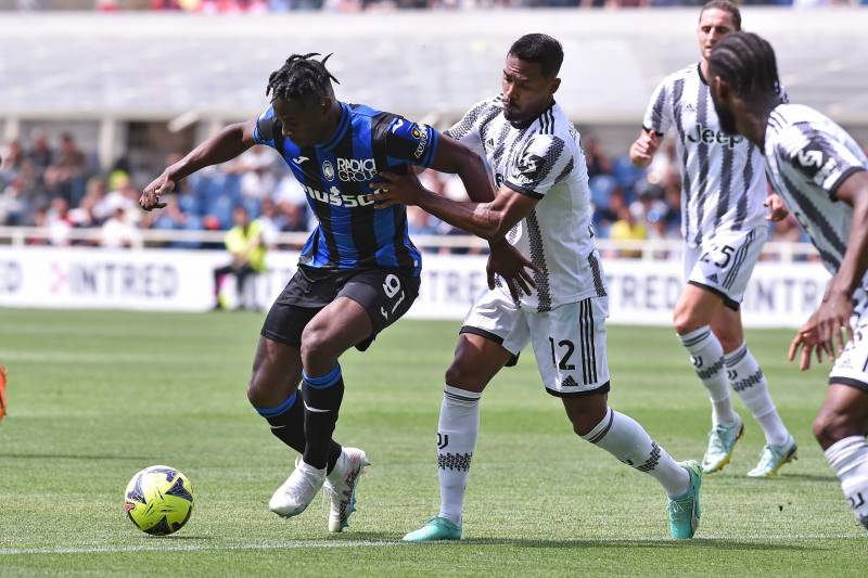 Zapata Alex Sandro Atalanta Juventus