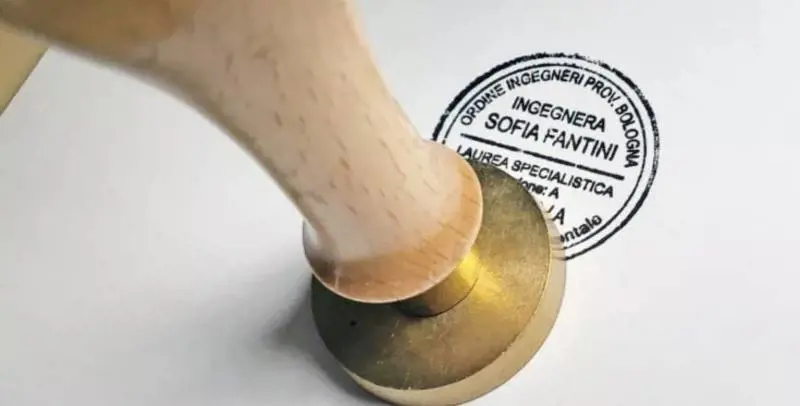Arriva il timbro "Ingegnera". Se è una A finale a decretare la parità di genere