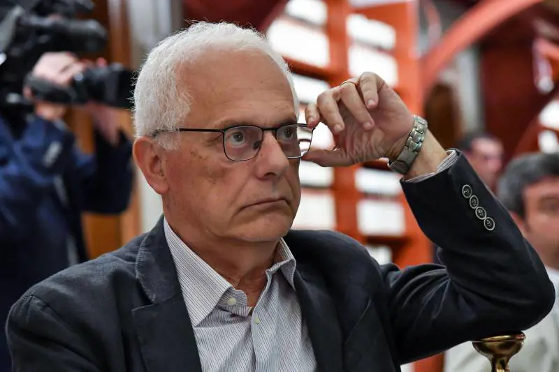 Visco alza il ditino: "Il fisco è in crisi". Ma fu lui a sommergerci di imposte