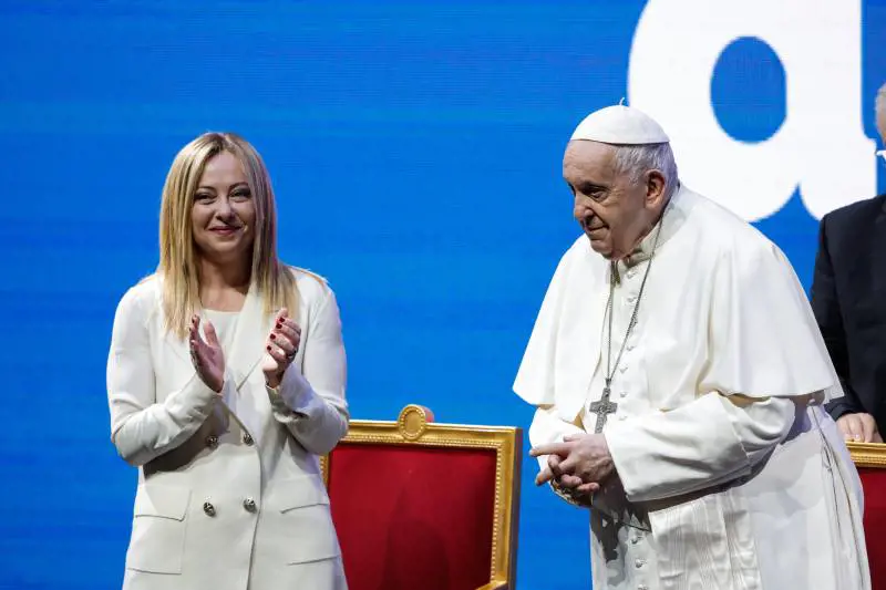 Il Papa e Meloni al Forum: nascite priorità per l'Italia