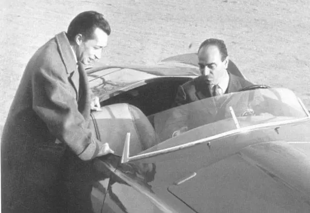Franco Scaglione (a sinistra) con Nuccio Bertone