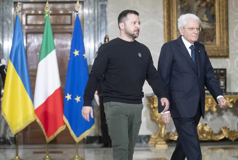 Blitz a Roma e Berlino in cerca di sostegno per entrare nella Nato (ma con cautela)