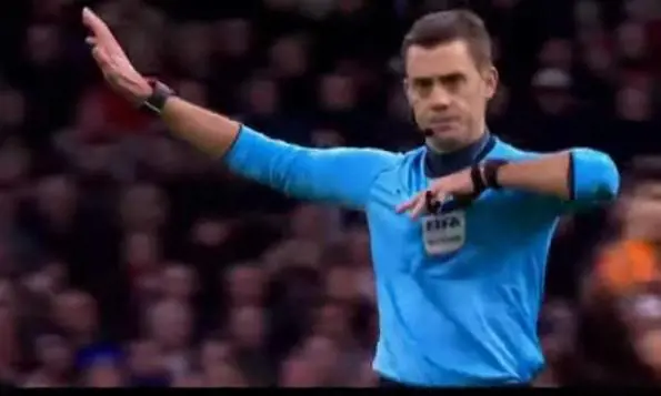 Arbitra Inter-Milan nel giorno del suo compleanno: chi è il francese Clement Turpin