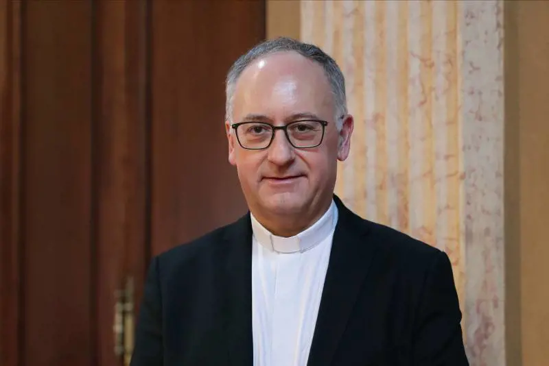 Spadaro silurato dai Gesuiti. Il Papa lo "salva"